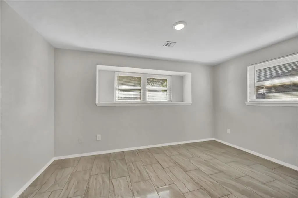 Photo 17 — 1209 Lawton, Oklahoma City, OK 73160