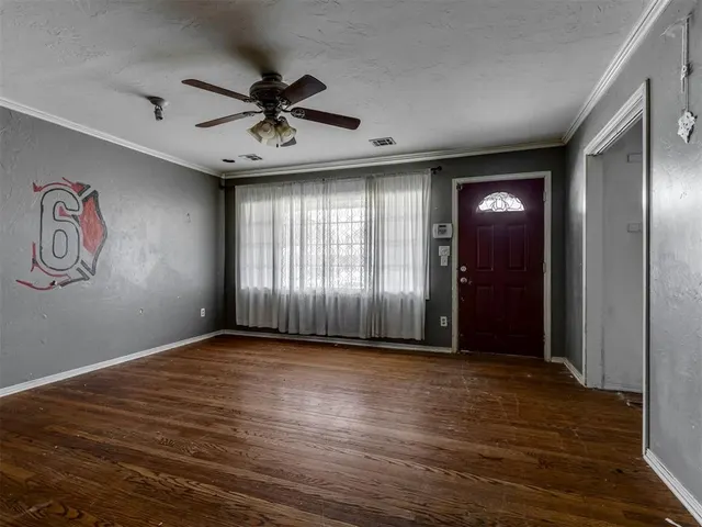 Photo 5 — 2124 Erin Place, Oklahoma City, OK 73120
