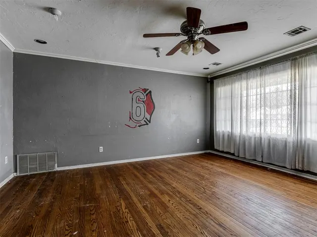 Photo 6 — 2124 Erin Place, Oklahoma City, OK 73120