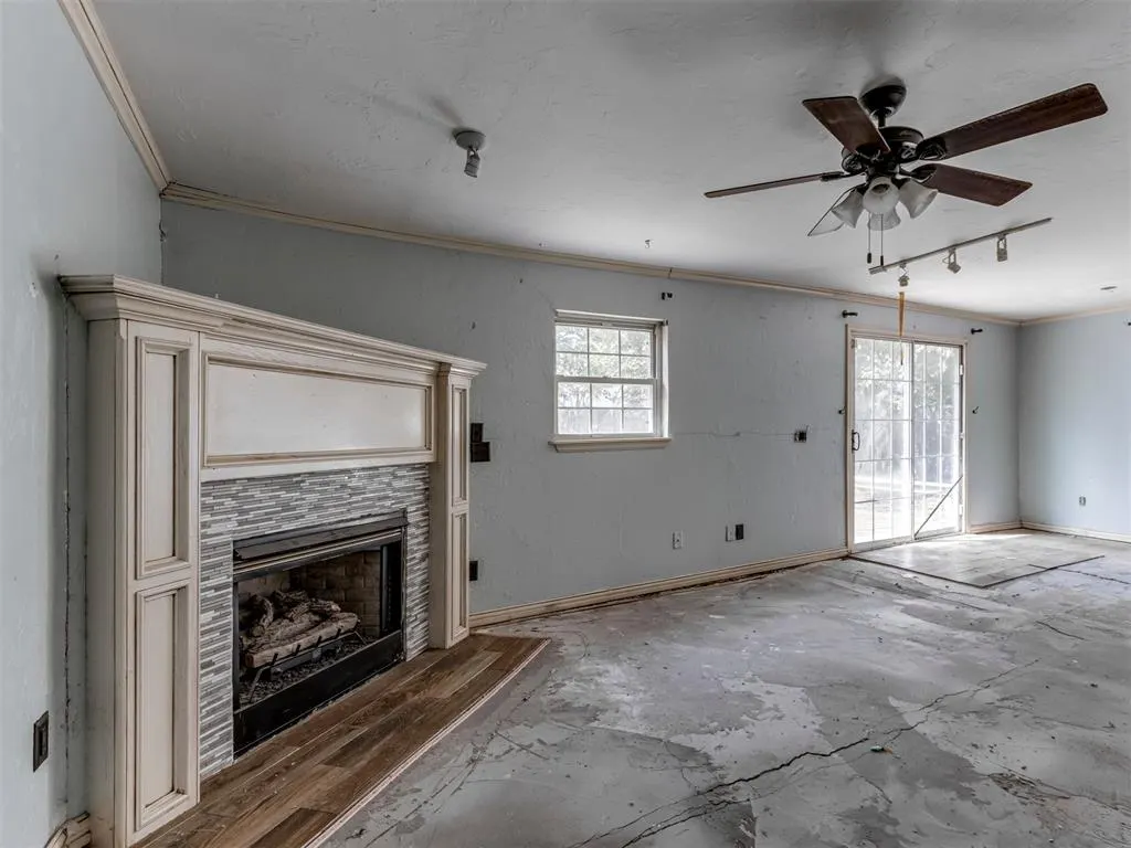 Photo 13 — 2124 Erin Place, Oklahoma City, OK 73120