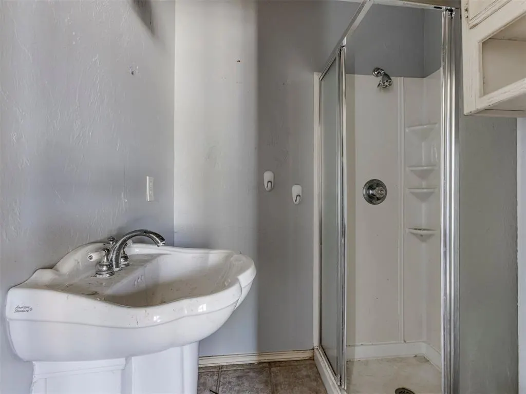 Photo 22 — 2124 Erin Place, Oklahoma City, OK 73120