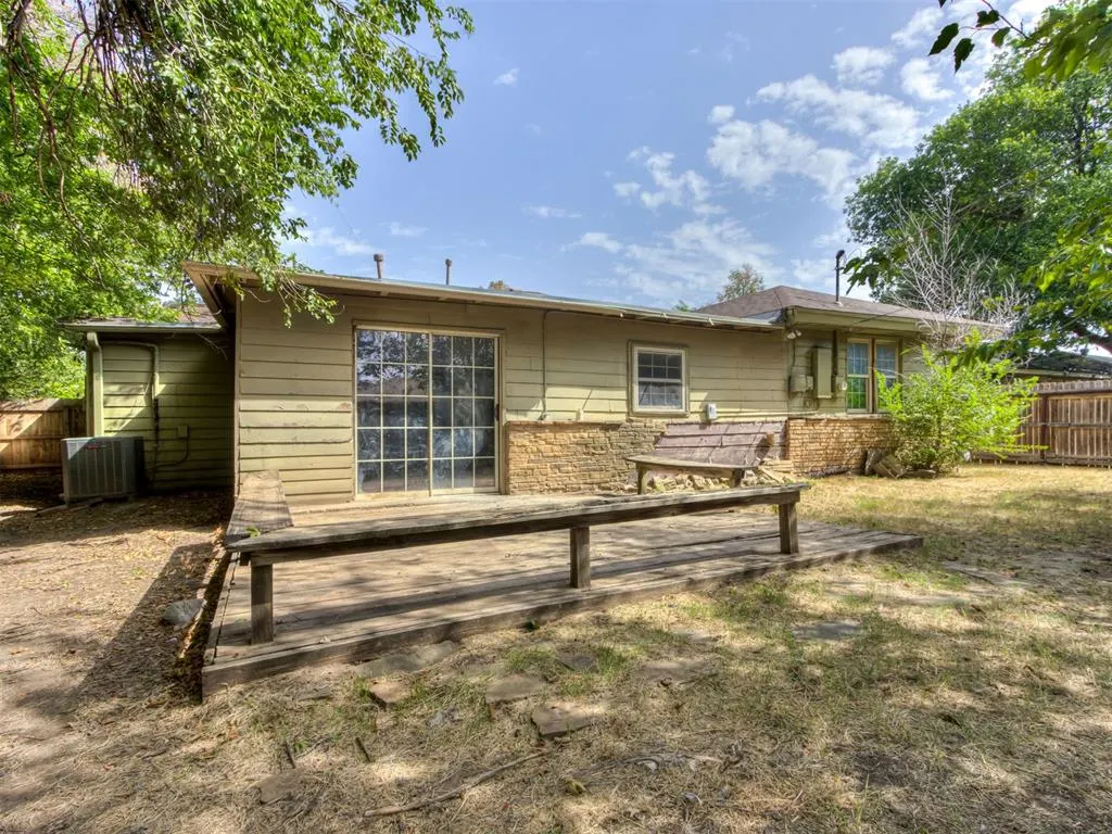 Photo 27 — 2124 Erin Place, Oklahoma City, OK 73120