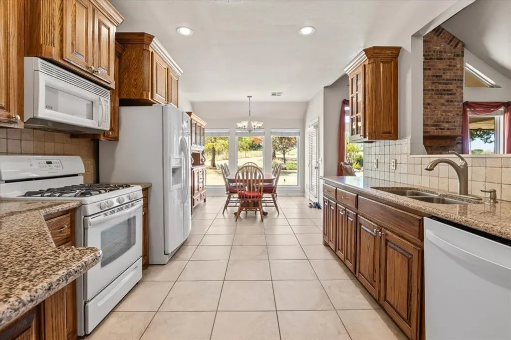 Photo 10 — 8149 Linda Lane, Guthrie, OK 73044