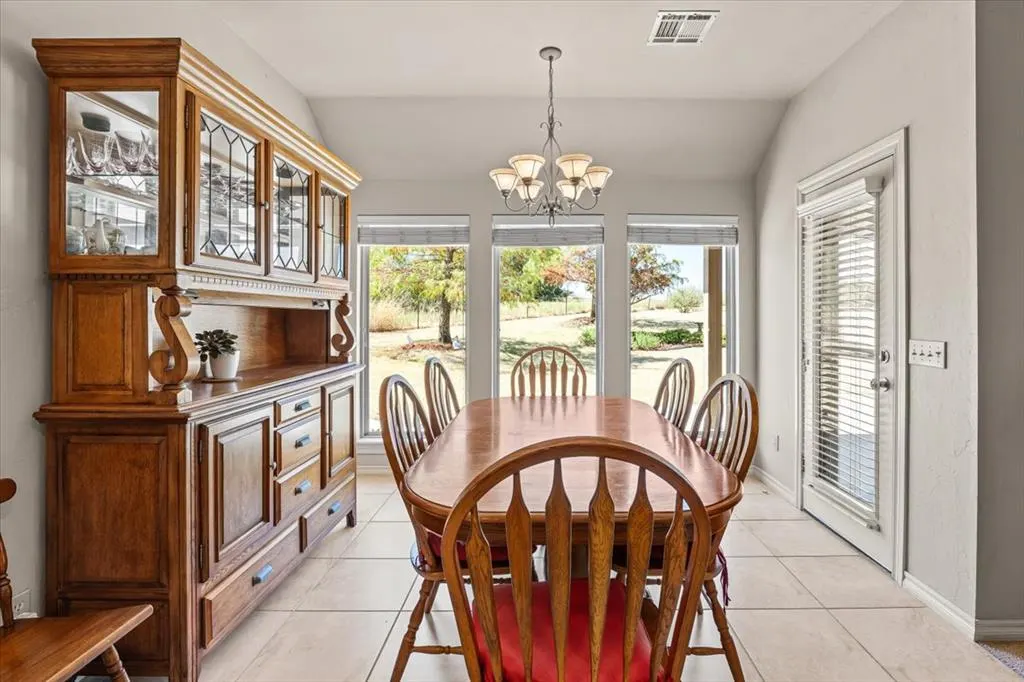Photo 12 — 8149 Linda Lane, Guthrie, OK 73044