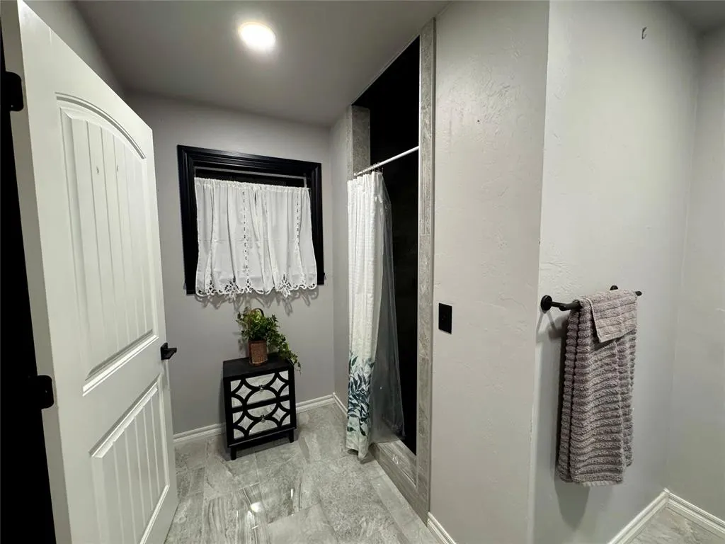 Photo 20 — 302 S 15th Street, Chickasha, OK 73018
