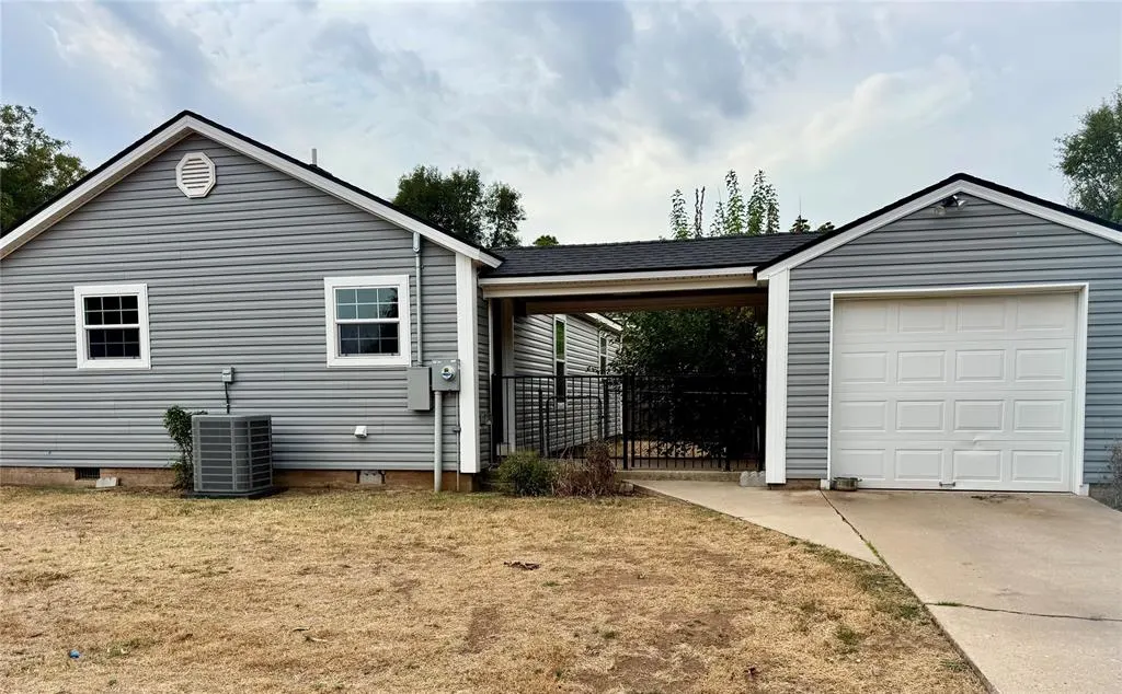 Photo 21 — 302 S 15th Street, Chickasha, OK 73018