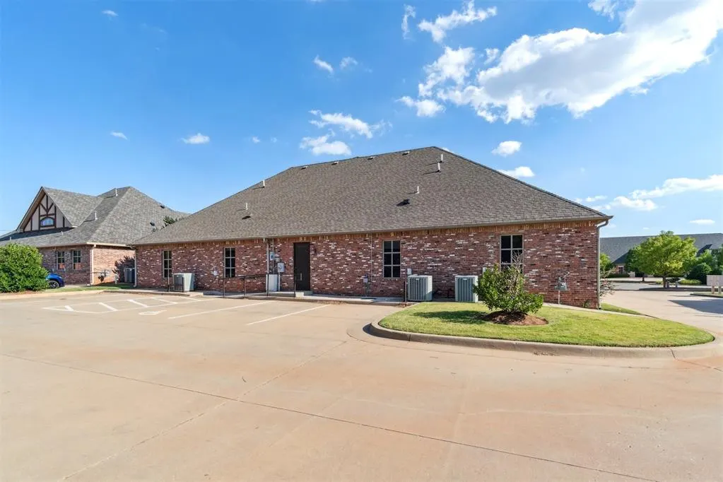 Photo 42 — 2905 NW 156th Street, Edmond, OK 73013