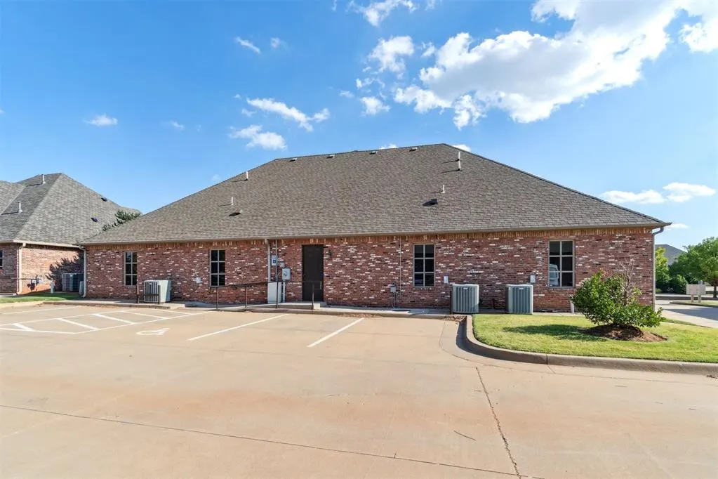 Photo 43 — 2905 NW 156th Street, Edmond, OK 73013
