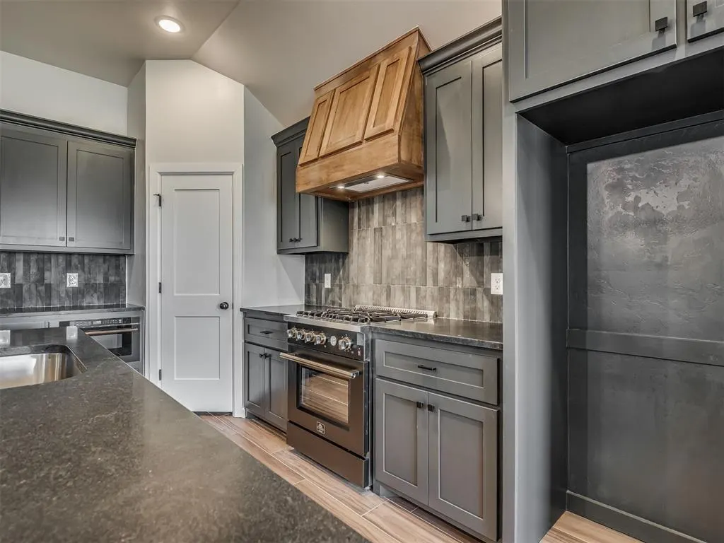 Photo 11 — 5105 Misty Wood Lane, Mustang, OK 73064