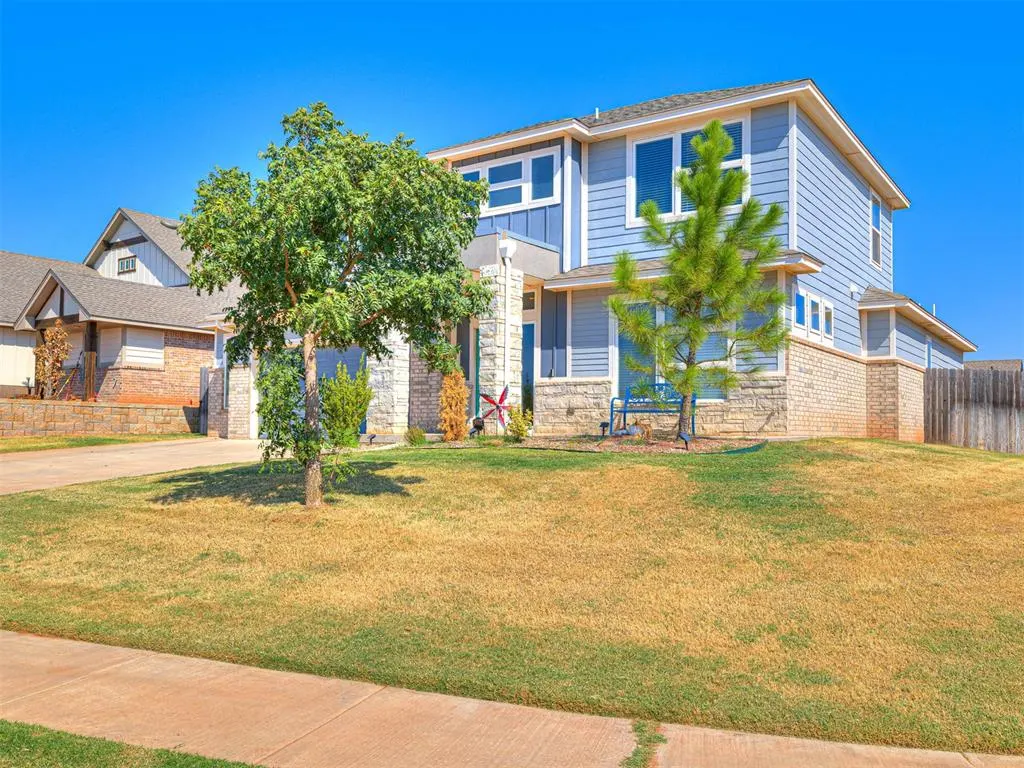 Photo 2 — 6125 Allen Scott Lane, Edmond, OK 73034