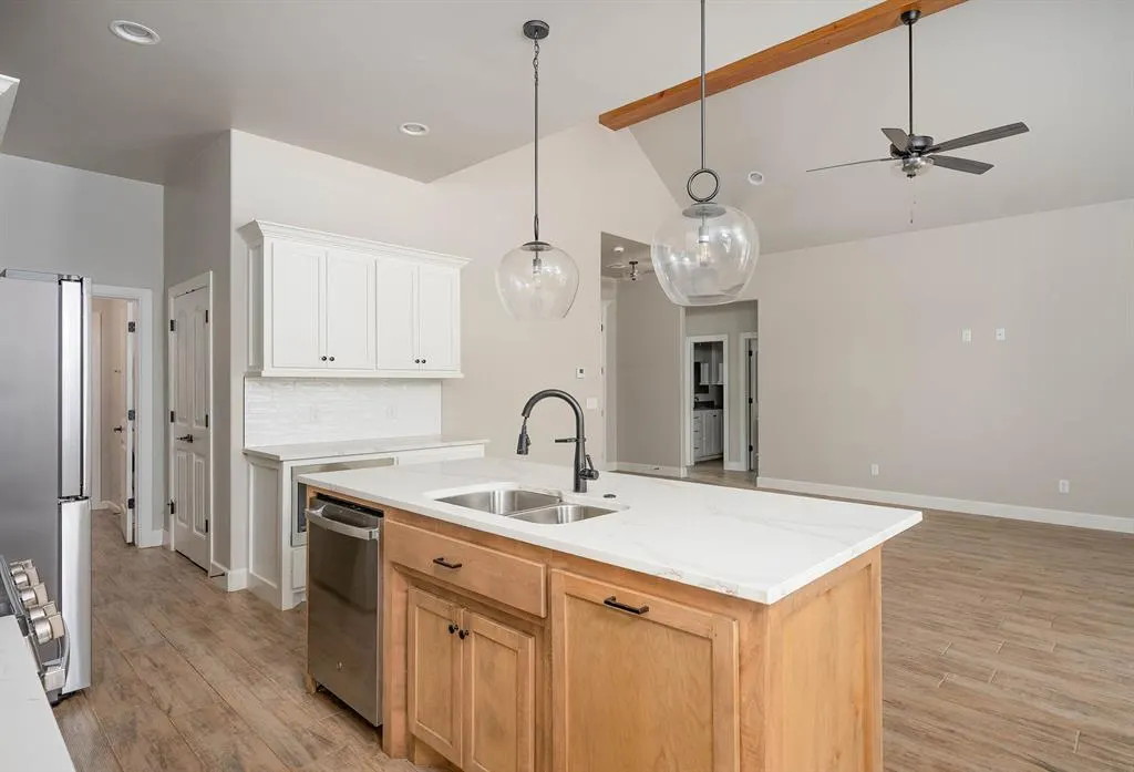 Photo 12 — 523 SW 6th Street, Jones, OK 73049