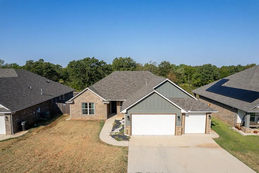 Photo 43 — 523 SW 6th Street, Jones, OK 73049