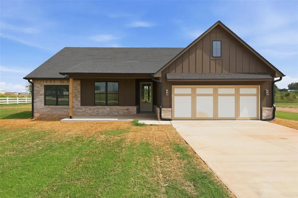 Photo 2 — 2180 Providence Way, Crescent, OK 73028
