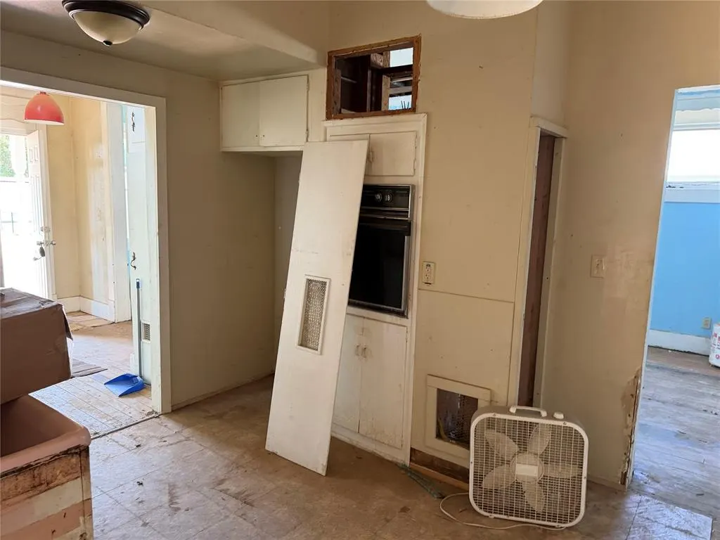 Photo 9 — 208 W Watts Street, El Reno, OK 73036