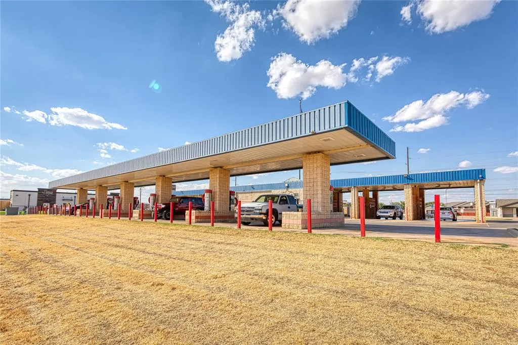 Photo 25 — 318 E Tamarack Road, Altus, OK 73521
