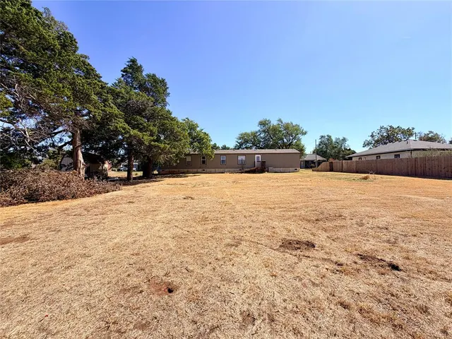 Photo 4 — 312 S 3rd Street, Waukomis, OK 73773