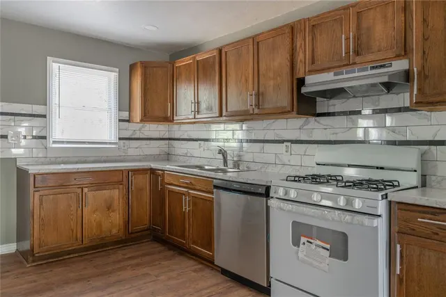 Photo 6 — 1907 NW 20th Street, Lawton, OK 73507