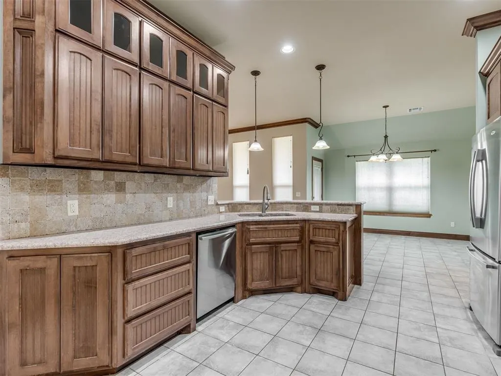 Photo 12 — 4713 Horizon Boulevard, Yukon, OK 73099
