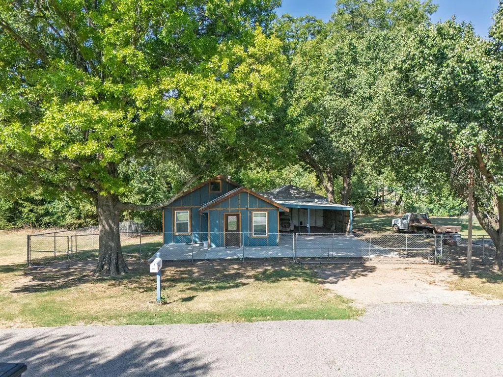Front exterior — 804 S Market Avenue, Shawnee, OK 74801