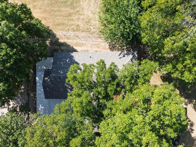 Photo 2 — 804 S Market Avenue, Shawnee, OK 74801