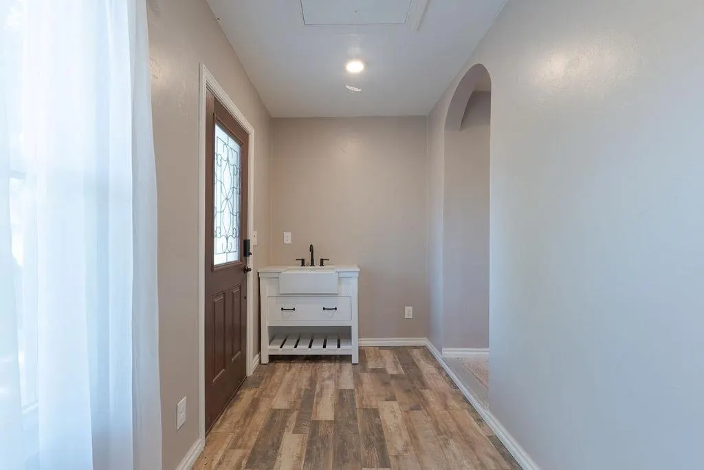 Photo 7 — 804 S Market Avenue, Shawnee, OK 74801