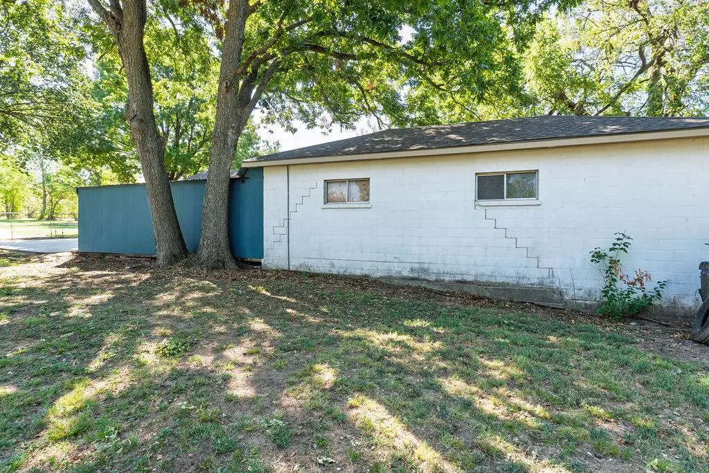 Photo 45 — 804 S Market Avenue, Shawnee, OK 74801