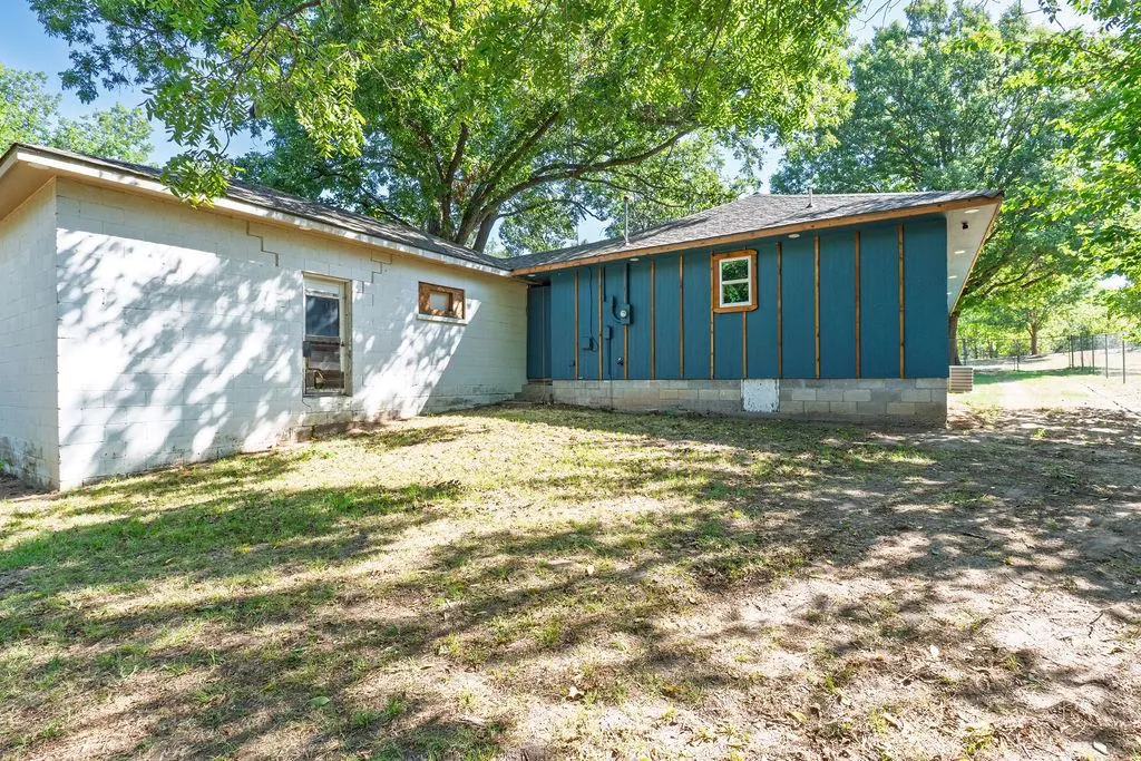 Photo 46 — 804 S Market Avenue, Shawnee, OK 74801