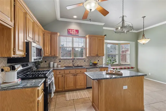 Photo 8 — 4431 Alturas Court, Oklahoma City, OK 73120