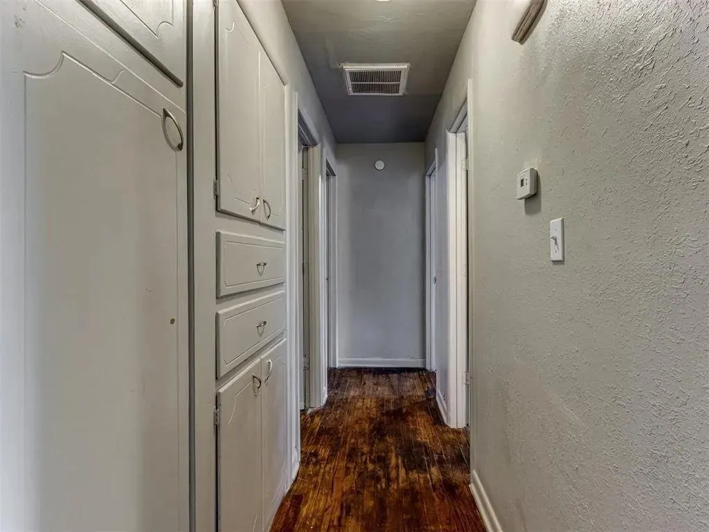 Photo 12 — 9404 NE 13th Street, Midwest City, OK 73130