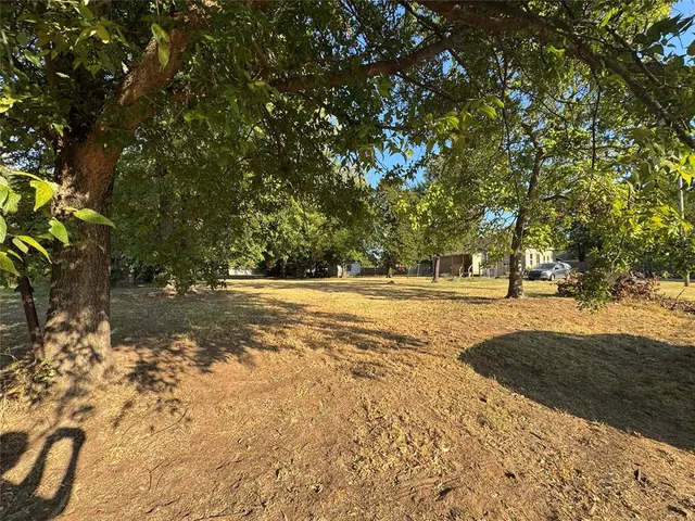 Photo 2 — 2024 N Saint Mark Avenue, Oklahoma City, OK 73141