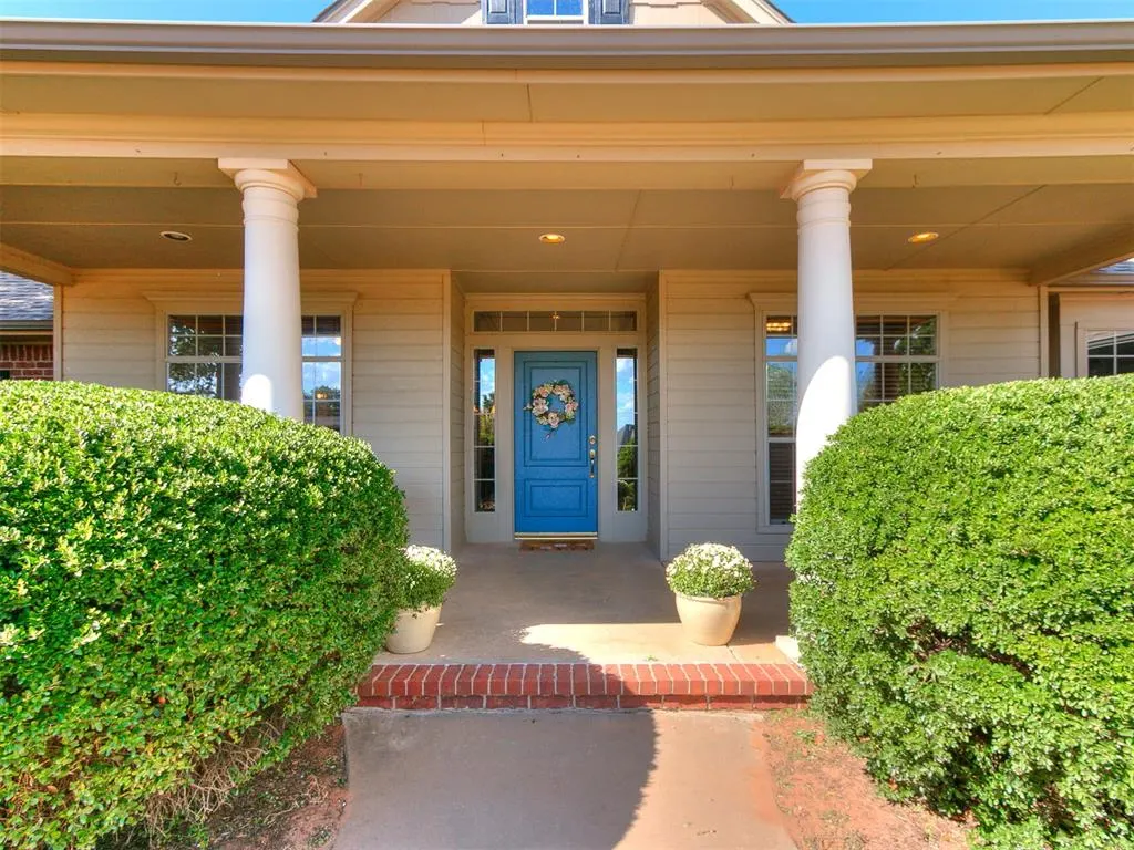 Front exterior — 7001 Mid Iron Lane, Edmond, OK 73025