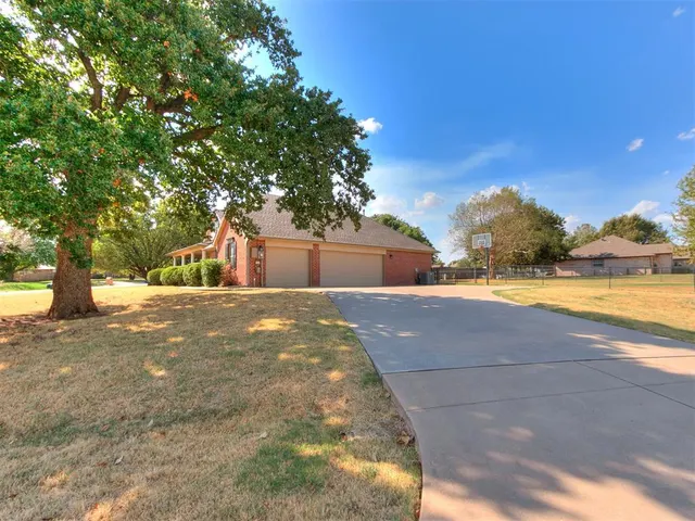 Photo 7 — 7001 Mid Iron Lane, Edmond, OK 73025