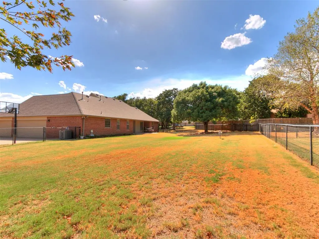 Photo 13 — 7001 Mid Iron Lane, Edmond, OK 73025