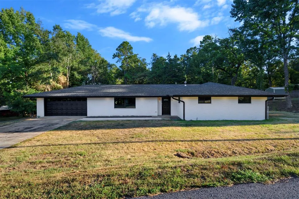 Front exterior — 510 W Adams Street, Broken Bow, OK 74728
