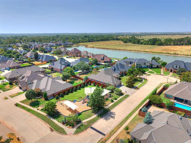 Photo 6 — 4908 Corbett Drive, Norman, OK 73072