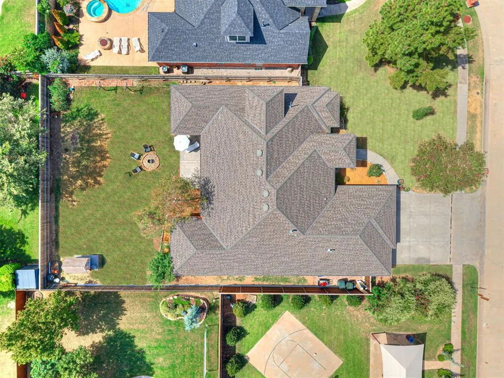 Photo 7 — 4908 Corbett Drive, Norman, OK 73072