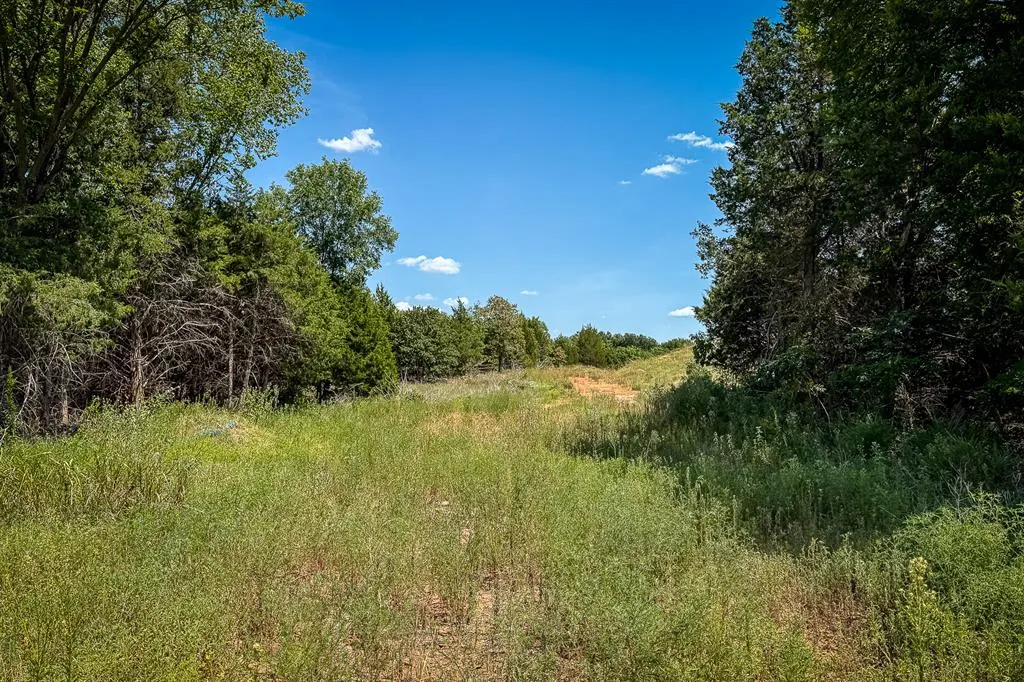 Photo 10 — Midwest Boulevard, Edmond, OK 73034
