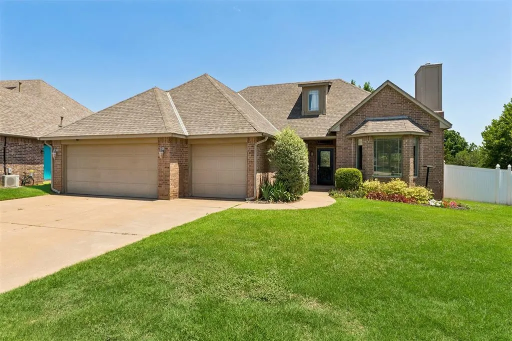 Front exterior — 2214 Cedar Pointe Circle, Edmond, OK 73003