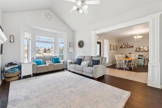 Photo 5 — 2214 Cedar Pointe Circle, Edmond, OK 73003