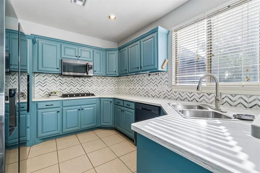 Photo 12 — 2214 Cedar Pointe Circle, Edmond, OK 73003