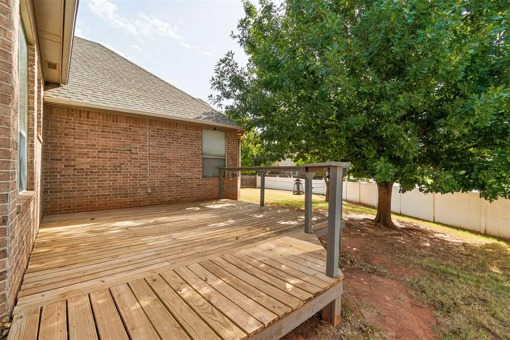Photo 34 — 2214 Cedar Pointe Circle, Edmond, OK 73003
