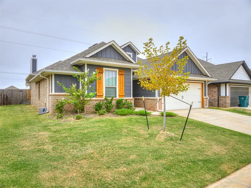 Photo 2 — 8733 Poppey Place, Yukon, OK 73099