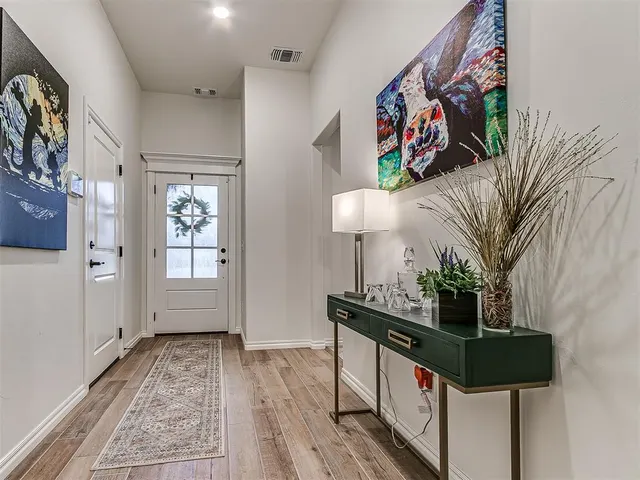 Photo 4 — 8733 Poppey Place, Yukon, OK 73099