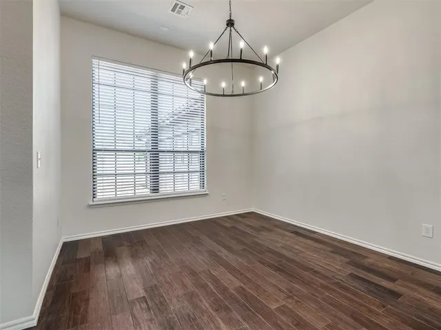 Photo 4 — 2304 SE 5th Street, Oklahoma City, OK 73160