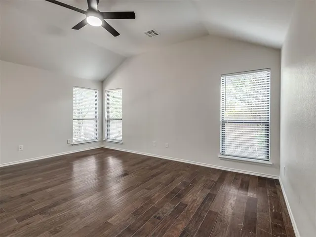 Photo 8 — 2304 SE 5th Street, Oklahoma City, OK 73160