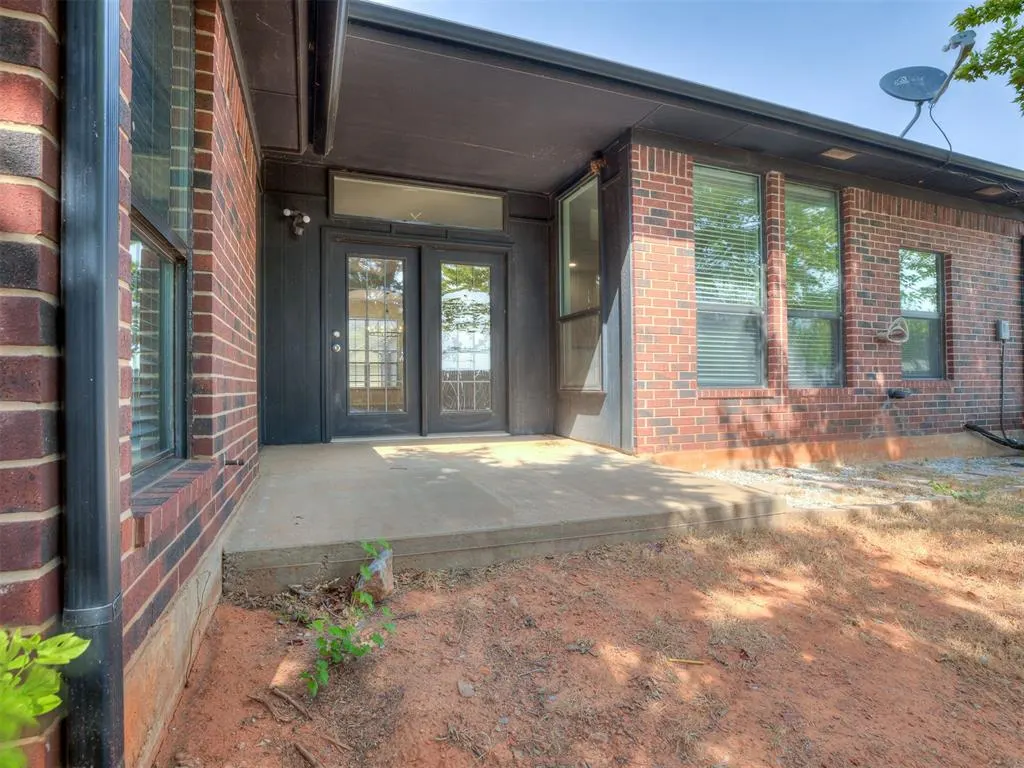 Photo 17 — 2304 SE 5th Street, Oklahoma City, OK 73160