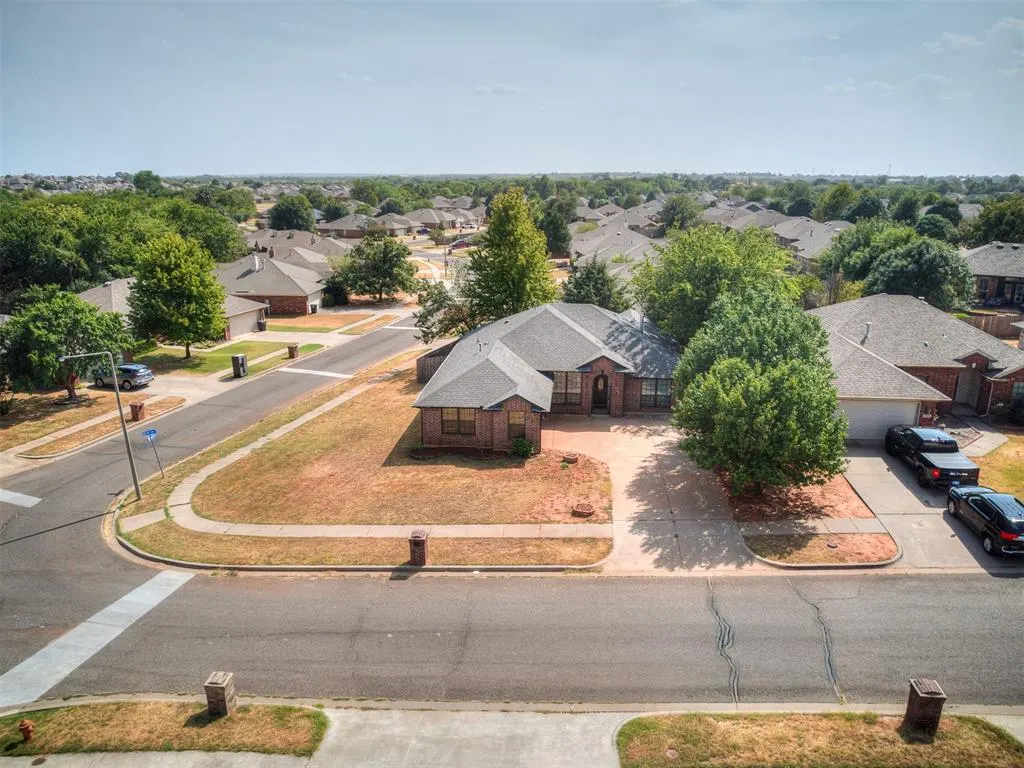 Photo 21 — 2304 SE 5th Street, Oklahoma City, OK 73160