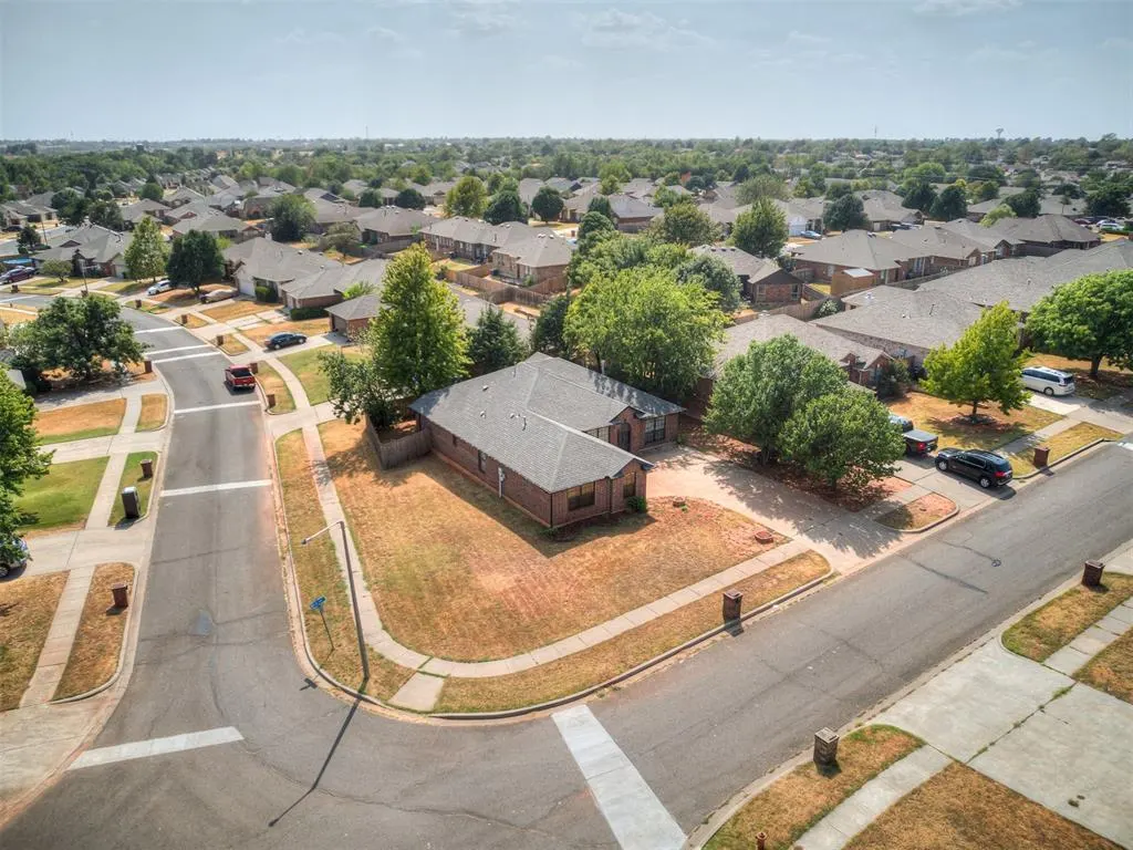 Photo 22 — 2304 SE 5th Street, Oklahoma City, OK 73160