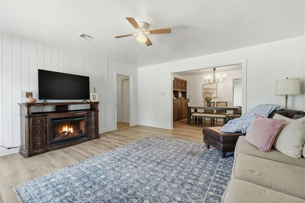 Photo 7 — 120 E Van Buren Street, Mangum, OK 73554