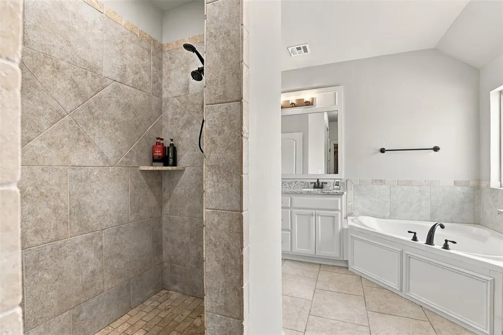 Photo 14 — 18414 Frontier Trail, Norman, OK 73072